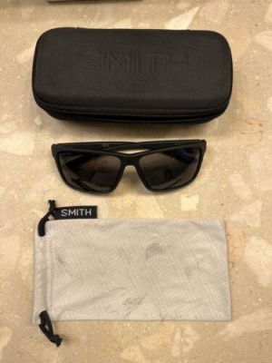 לגאסוס - לקנות מחו"ל בשפה שלך משקפי שמש  Smith Optics Riptide Sunglasses Matte Black w ChromaPop Polarized Glass Len $240
